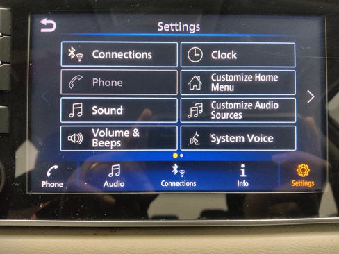 Used 2021 Nissan Versa SV image 25