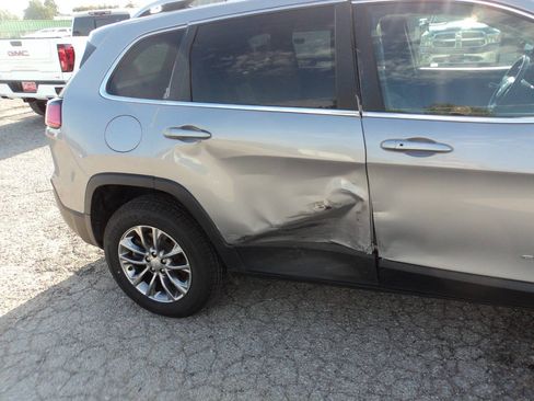 Used 2021 Jeep Cherokee Latitude Lux w/ Comfort/Convenience Group AWD/4WD image 4