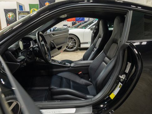 Used 2020 Porsche 911 Carrera RWD image 33
