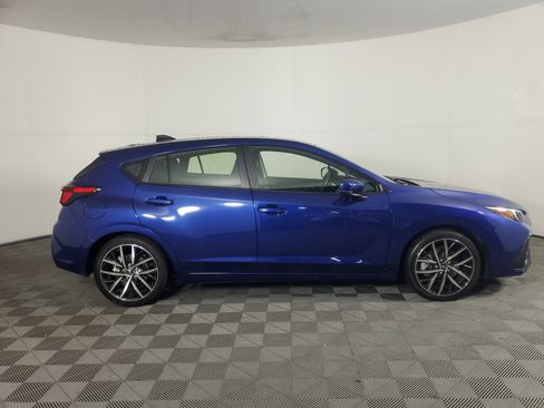 Used 2025 Subaru Impreza 2.0i Sport image 3