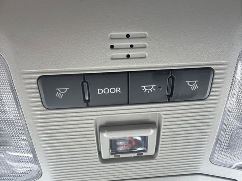 Used 2025 Toyota RAV4 XLE AWD/4WD image 22