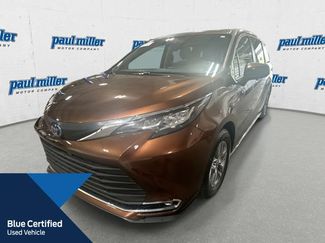 Used 2023 Toyota Sienna XLE FWD video 1