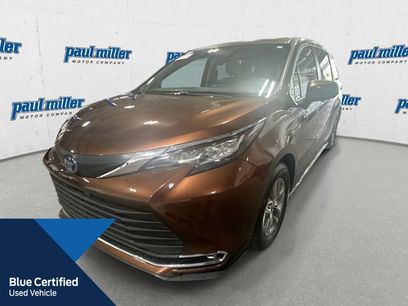 Used 2023 Toyota Sienna XLE