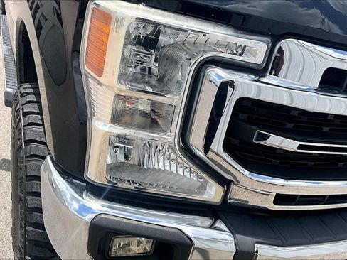 Used 2020 Ford F250 Lariat w/ FX4 Off-Road Package AWD/4WD image 31