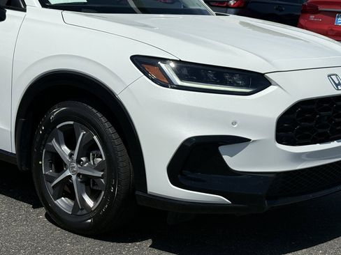 Certified 2024 Honda HR-V EX-L image 2