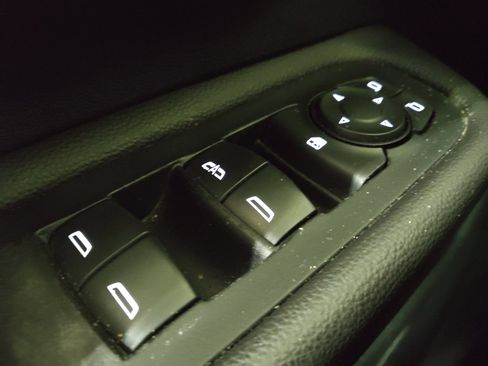 Used 2021 GMC Terrain SLT AWD/4WD image 27