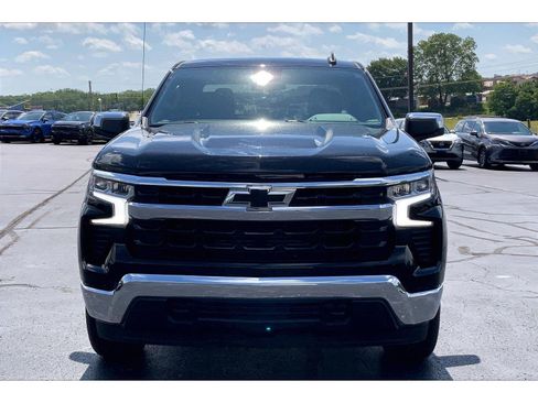 Used 2023 Chevrolet Silverado 1500 LT w/ Protection Package AWD/4WD image 3