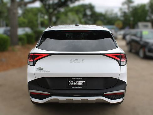 Certified 2023 Kia Sportage EX FWD image 8