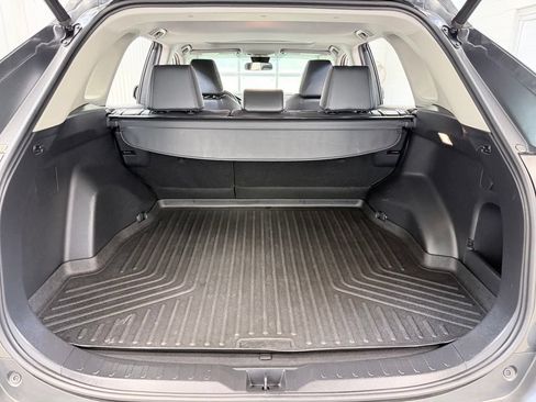 Used 2019 Toyota RAV4 XLE Premium FWD image 29