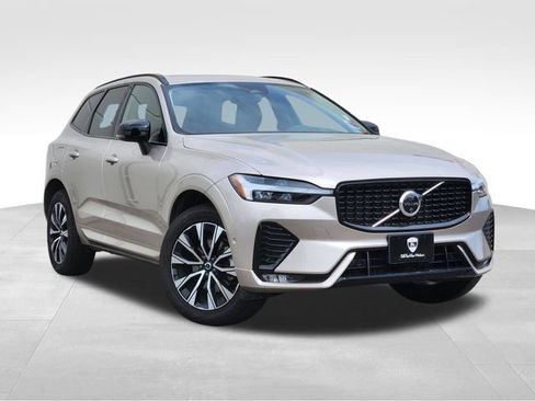 Certified 2025 Volvo XC60 B5 Plus AWD/4WD image 20