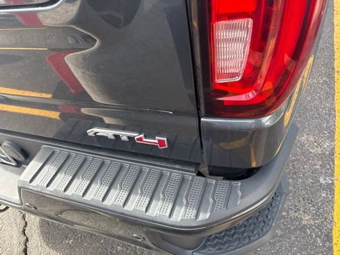 Used 2019 GMC Sierra 1500 AT4 w/ Off Road Performance Package AWD/4WD image 17