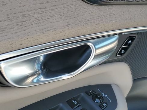 New 2026 Volvo XC90 T8 Plus w/ Protection Package AWD/4WD image 21