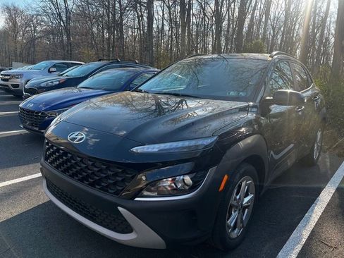 Used 2023 Hyundai Kona SEL w/ Cargo Package image 3