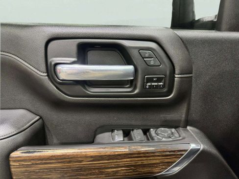 Used 2020 Chevrolet Silverado 2500 High Country w/ Technology Package AWD/4WD image 15