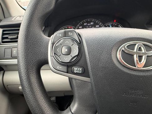 Used 2012 Toyota Camry LE FWD image 13