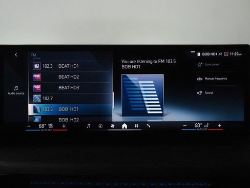 Used 2025 BMW i4 eDrive40 image 32