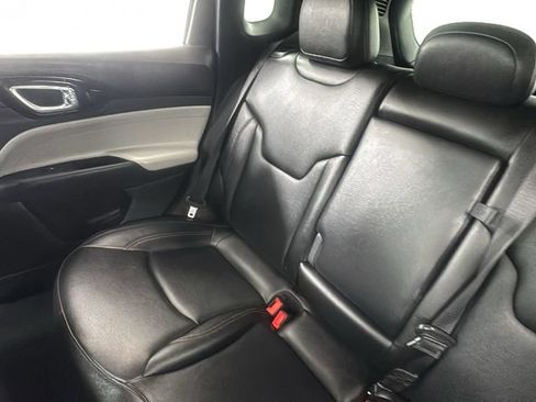 Used 2024 Jeep Compass Limited image 14