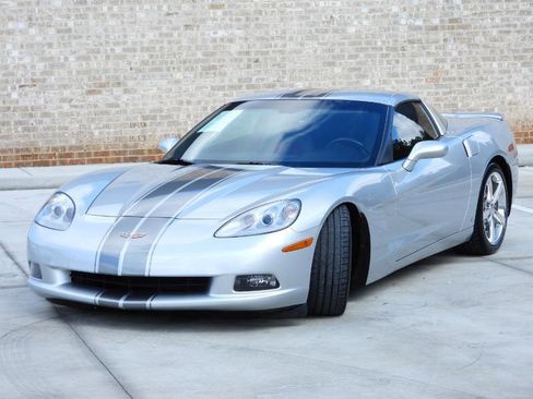 Used 2009 Chevrolet Corvette Coupe image 17