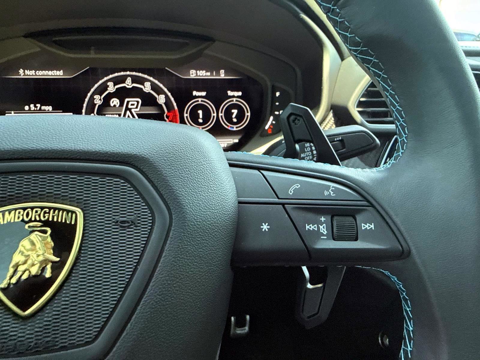 Used 2024 Lamborghini Urus Performante AWD/4WD image 33