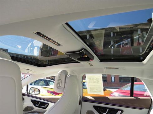 Certified 2023 Mercedes-Benz EQS 580 4MATIC Sedan image 22