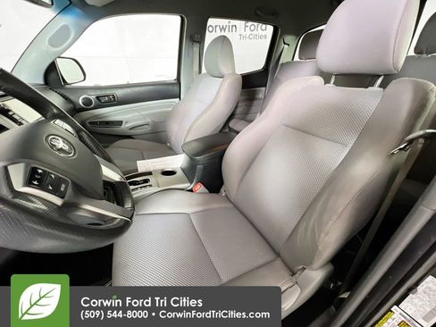 Used 2012 Toyota Tacoma 4x4 Double Cab image 23