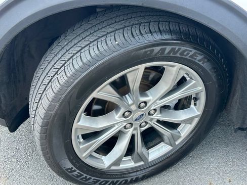 Used 2020 Ford Explorer XLT w/ Equipment Group 202A RWD image 38