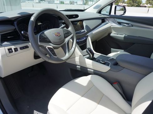 Used 2024 Cadillac XT5 Premium Luxury w/ Technology Package FWD image 17