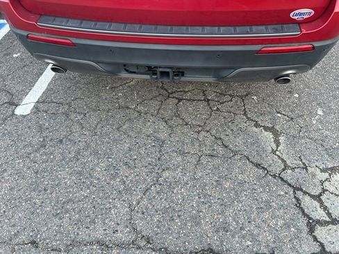 Used 2023 Ford Explorer XLT w/ Equipment Group 202A image 5