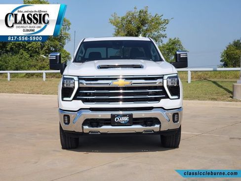 Used 2026 Chevrolet Silverado 2500 LTZ w/ LTZ Premium Package AWD/4WD image 5
