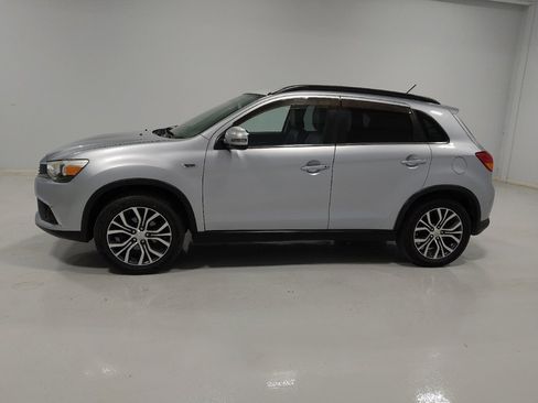 Used 2016 Mitsubishi Outlander Sport SEL image 2