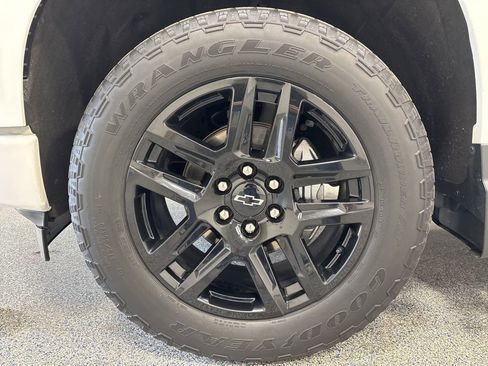 Used 2023 Chevrolet Silverado 1500 RST AWD/4WD image 36