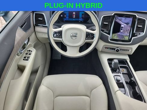 Used 2024 Volvo XC90 T8 Plus w/ Protection Package Premier AWD/4WD image 15