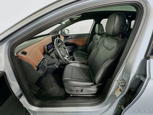 Used 2022 Volkswagen ID.4 Pro S w/ Gradient Package image 13