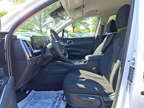 New 2026 Kia Sorento LX image 13