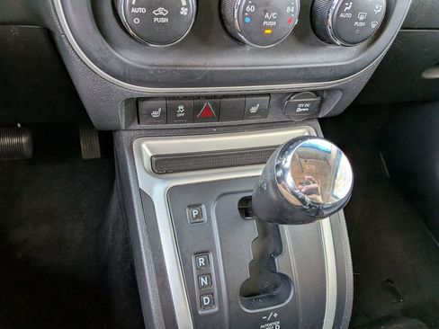 Used 2016 Jeep Compass High Altitude image 24