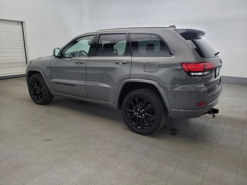 Used 2022 Jeep Grand Cherokee Laredo X AWD/4WD image 3