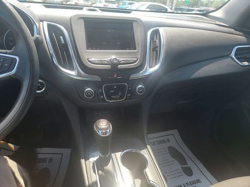 Used 2020 Chevrolet Equinox LT FWD image 17