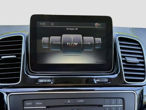 Used 2017 Mercedes-Benz GLS 550 4MATIC image 33