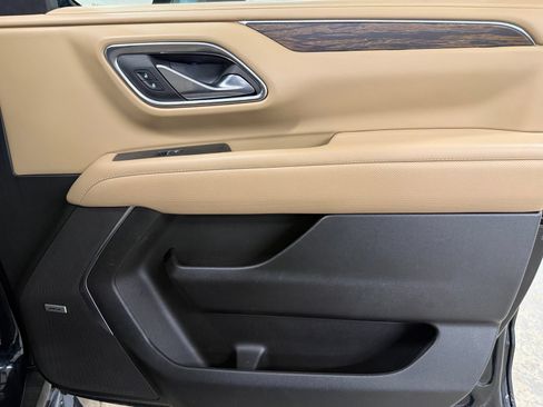 Used 2024 Chevrolet Tahoe Premier RWD image 27
