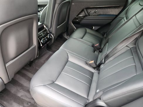 Used 2025 Land Rover Range Rover Sport Autobiography image 24
