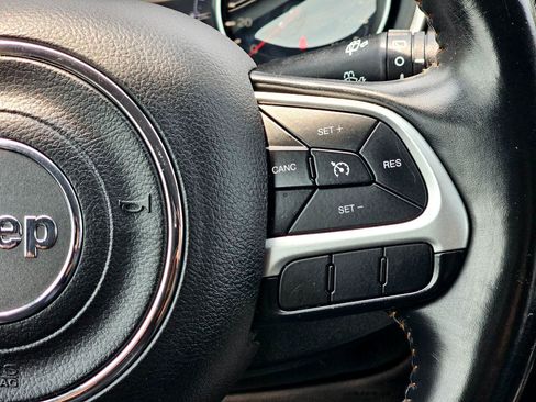 Used 2018 Jeep Compass Latitude w/ Popular Equipment Group image 29