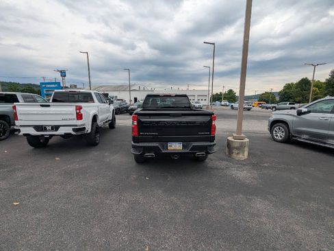 Used 2024 Chevrolet Silverado 1500 Custom Trail Boss AWD/4WD image 5