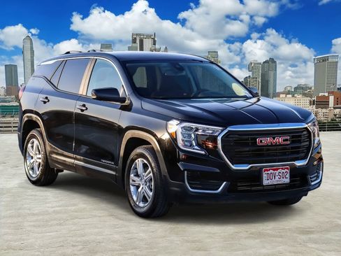Used 2024 GMC Terrain SLE AWD/4WD image 3