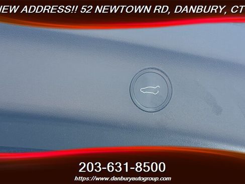 Used 2022 Tesla Model Y Long Range AWD/4WD image 29
