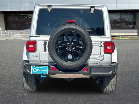 Used 2023 Jeep Wrangler Unlimited Sahara w/ Cold Weather Group AWD/4WD image 8