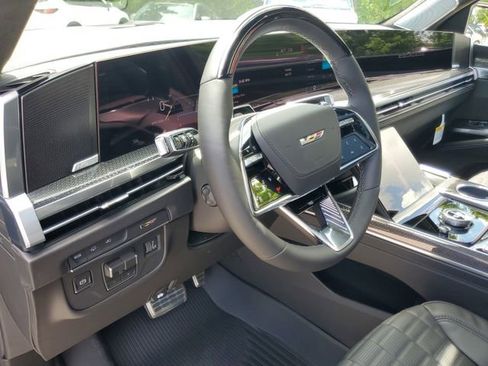 Certified 2026 Cadillac Escalade V w/ LPO, ONYX Package AWD/4WD image 20