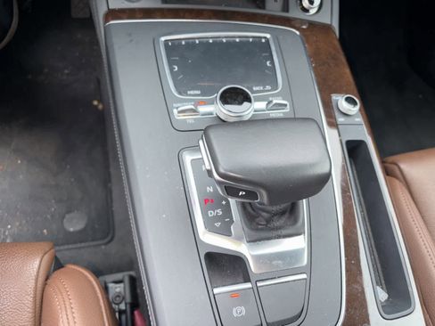 Used 2019 Audi Q5 2.0T Premium Plus w/ Premium Plus Package image 6