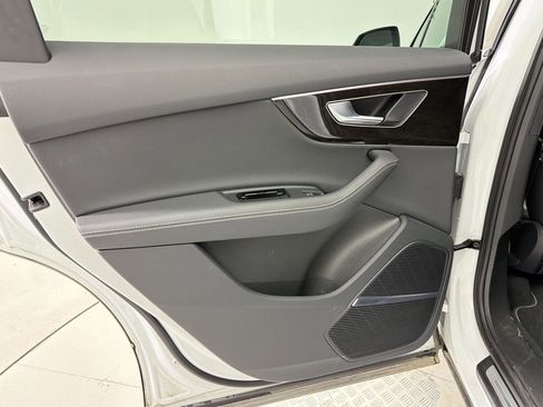 Used 2025 Audi Q7 3.0T Premium Plus image 26