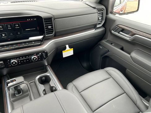 New 2026 GMC Sierra 1500 SLT w/ SLT Premium Plus Package image 40