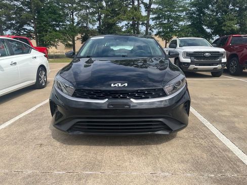 Used 2024 Kia Forte LXS FWD image 2